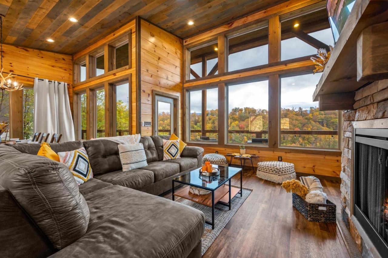 The Overlook - '21 Cabin - Gorgeous Unobstructed Views - Fire Pit Table - Gamerm - Hottub - Xbox - Lots Of Bears Gatlinburg Extérieur photo