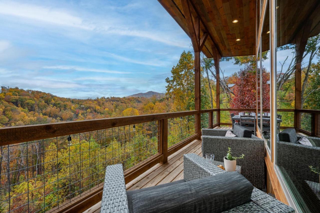 The Overlook - '21 Cabin - Gorgeous Unobstructed Views - Fire Pit Table - Gamerm - Hottub - Xbox - Lots Of Bears Gatlinburg Extérieur photo