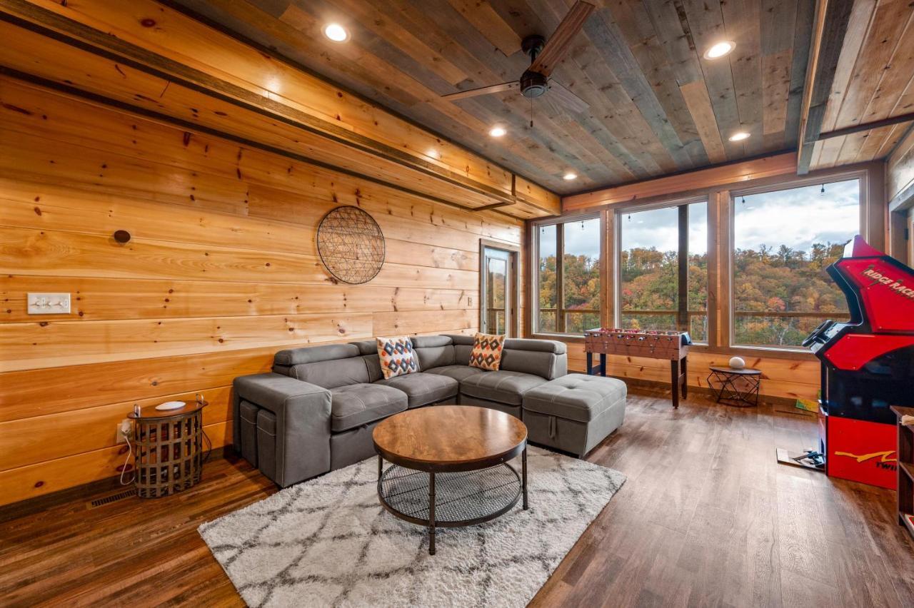 The Overlook - '21 Cabin - Gorgeous Unobstructed Views - Fire Pit Table - Gamerm - Hottub - Xbox - Lots Of Bears Gatlinburg Extérieur photo