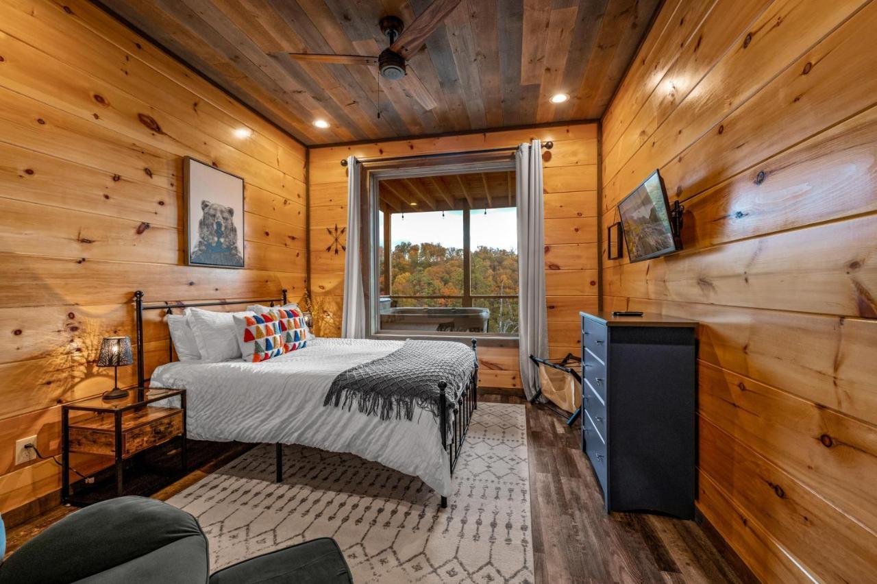 The Overlook - '21 Cabin - Gorgeous Unobstructed Views - Fire Pit Table - Gamerm - Hottub - Xbox - Lots Of Bears Gatlinburg Extérieur photo