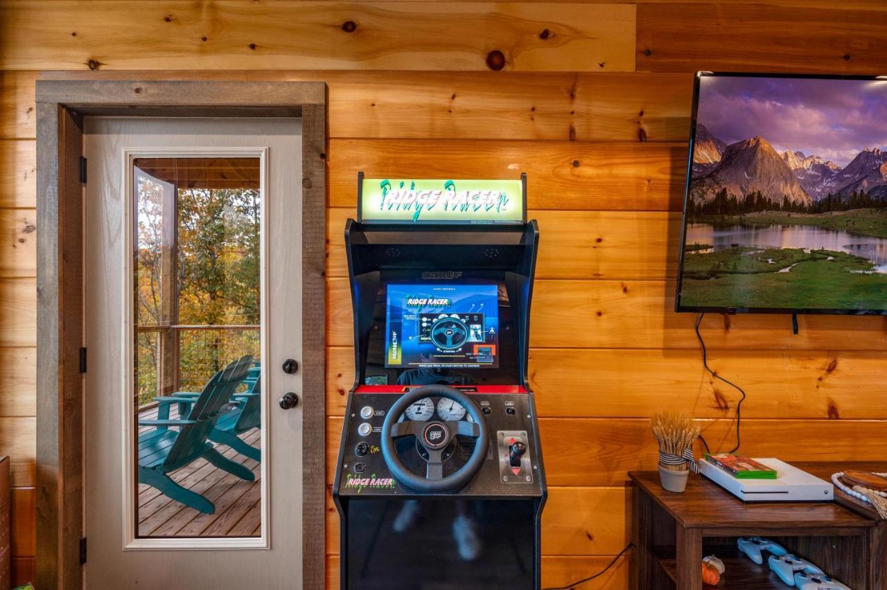 The Overlook - '21 Cabin - Gorgeous Unobstructed Views - Fire Pit Table - Gamerm - Hottub - Xbox - Lots Of Bears Gatlinburg Extérieur photo