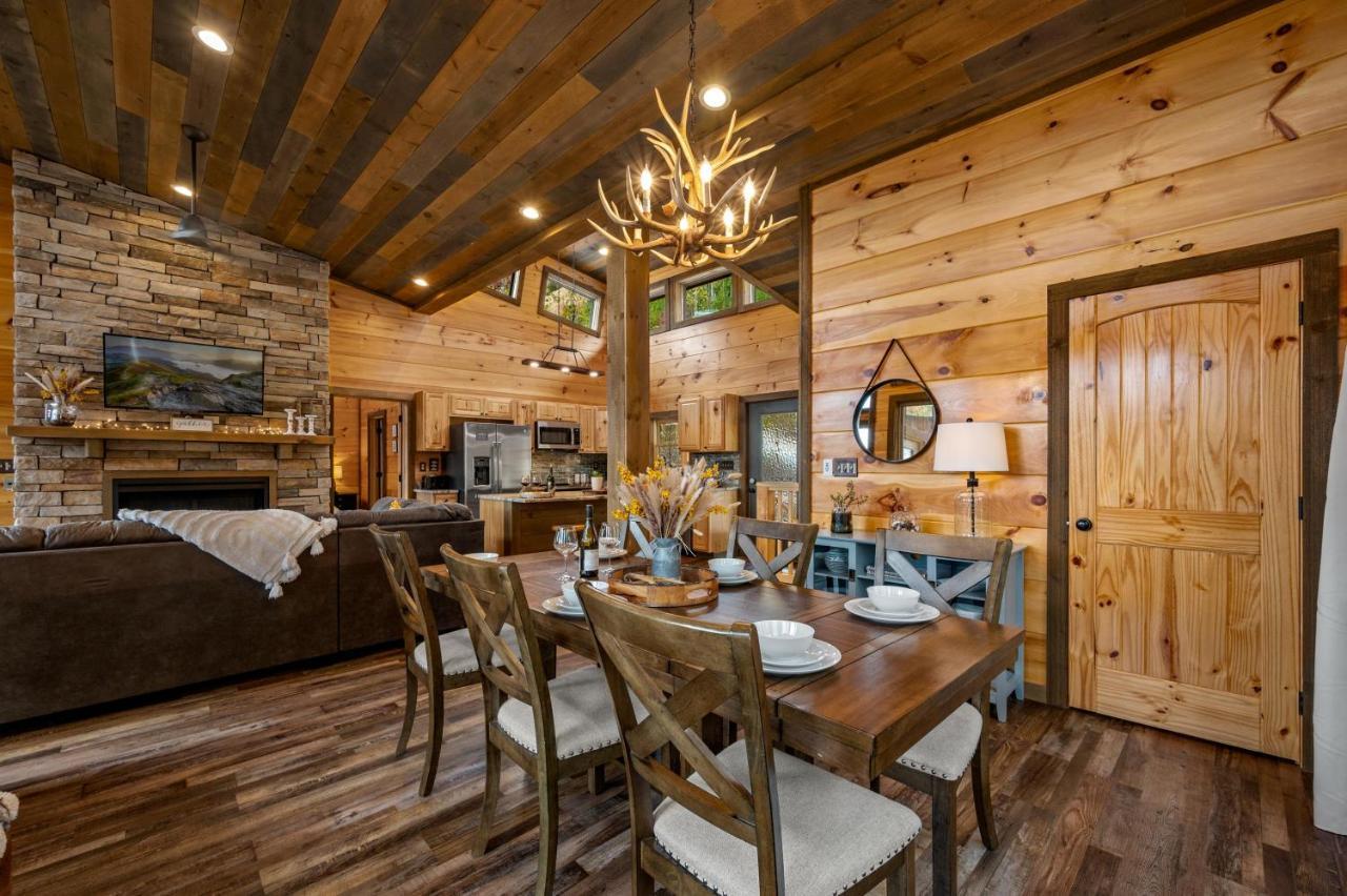 The Overlook - '21 Cabin - Gorgeous Unobstructed Views - Fire Pit Table - Gamerm - Hottub - Xbox - Lots Of Bears Gatlinburg Extérieur photo