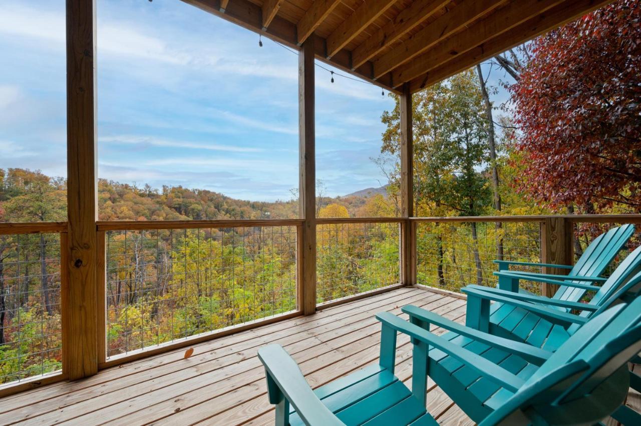 The Overlook - '21 Cabin - Gorgeous Unobstructed Views - Fire Pit Table - Gamerm - Hottub - Xbox - Lots Of Bears Gatlinburg Extérieur photo