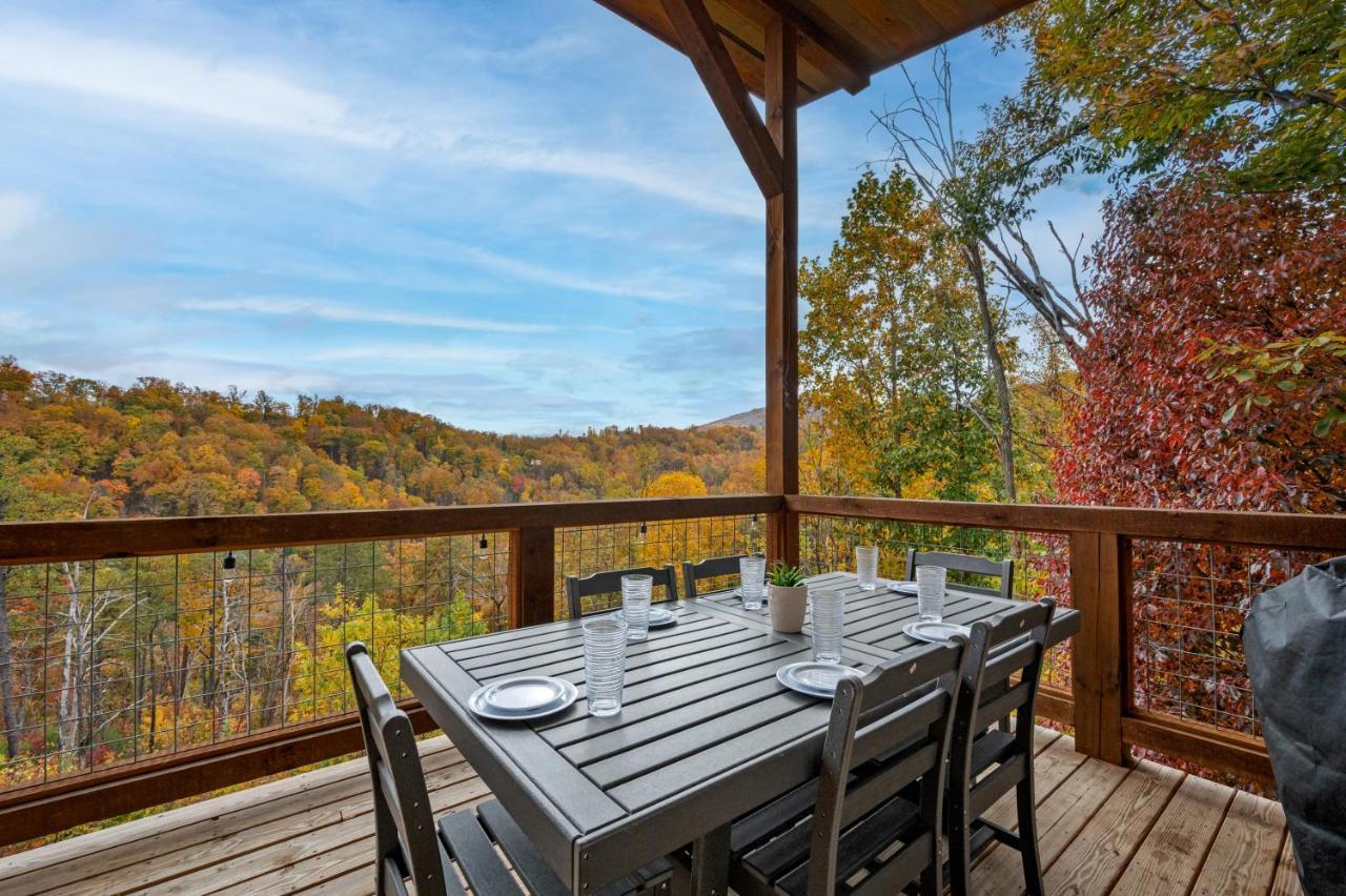 The Overlook - '21 Cabin - Gorgeous Unobstructed Views - Fire Pit Table - Gamerm - Hottub - Xbox - Lots Of Bears Gatlinburg Extérieur photo