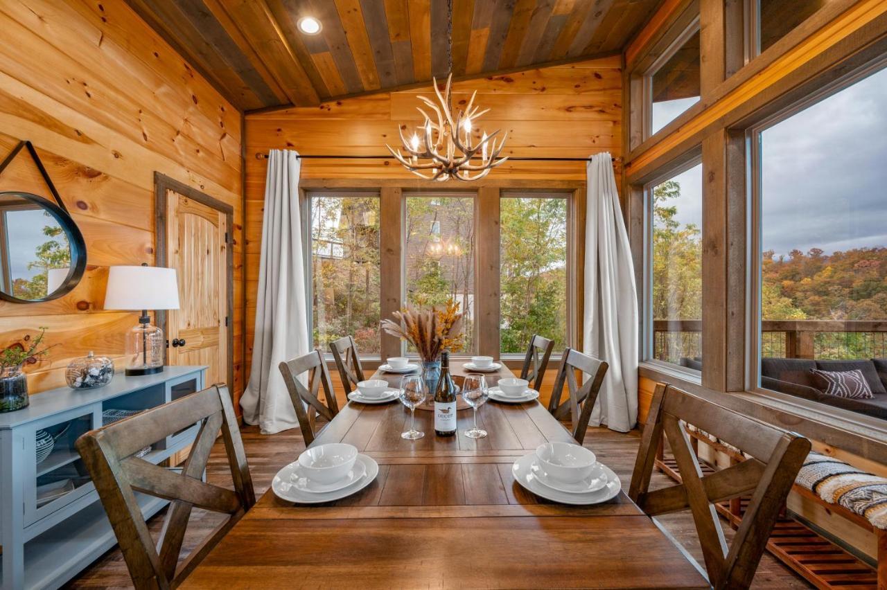 The Overlook - '21 Cabin - Gorgeous Unobstructed Views - Fire Pit Table - Gamerm - Hottub - Xbox - Lots Of Bears Gatlinburg Extérieur photo