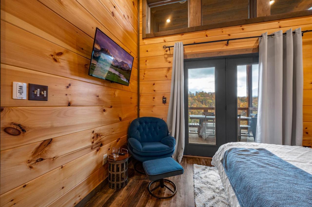 The Overlook - '21 Cabin - Gorgeous Unobstructed Views - Fire Pit Table - Gamerm - Hottub - Xbox - Lots Of Bears Gatlinburg Extérieur photo