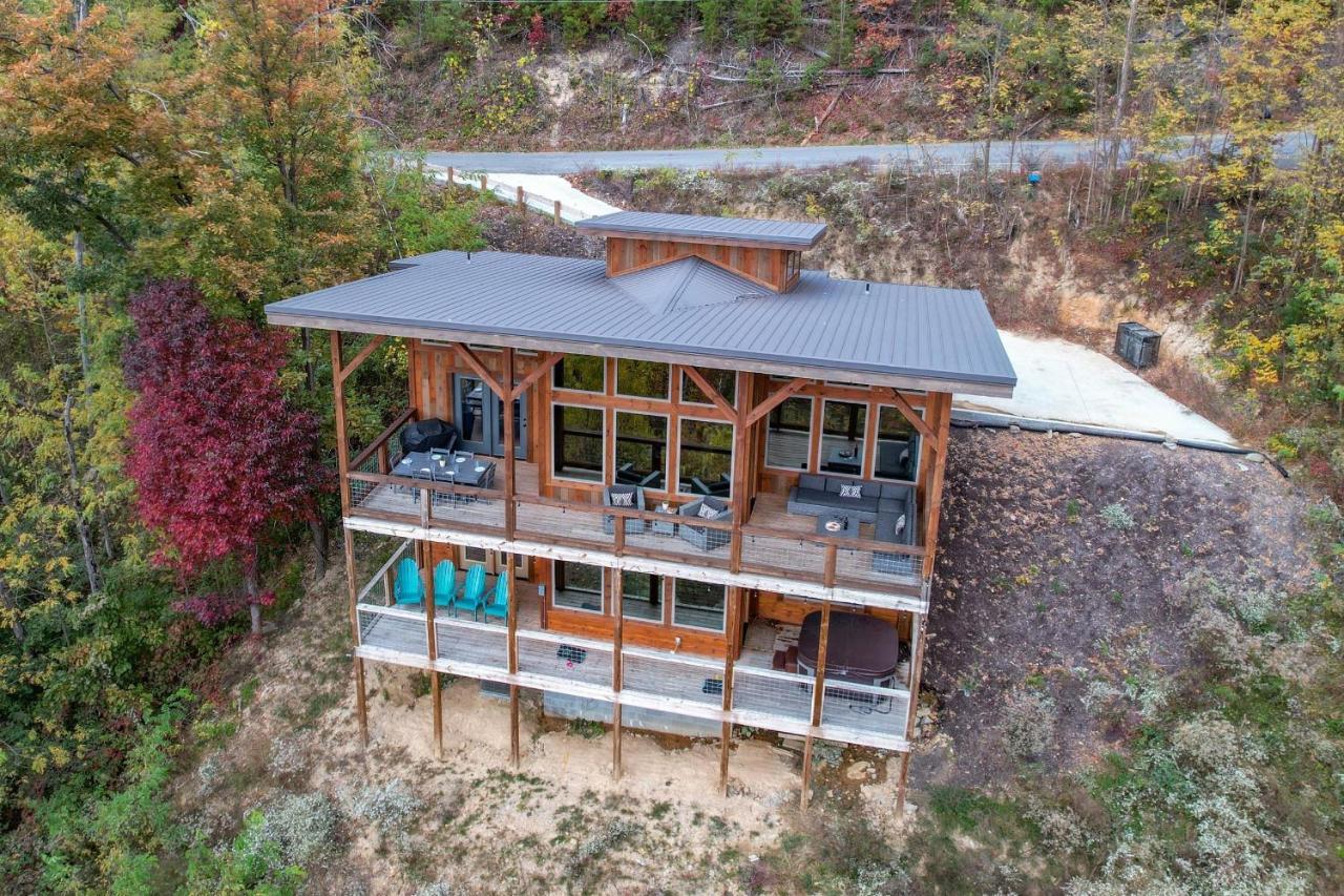 The Overlook - '21 Cabin - Gorgeous Unobstructed Views - Fire Pit Table - Gamerm - Hottub - Xbox - Lots Of Bears Gatlinburg Extérieur photo